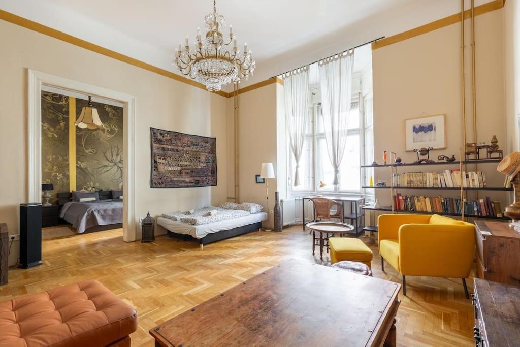 Apartamento Bourgeois Boheme Apt. 88 M² Center *