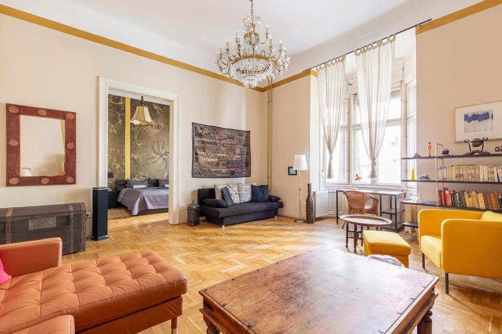Apartamento Bourgeois Boheme Apt. 88 M² Center