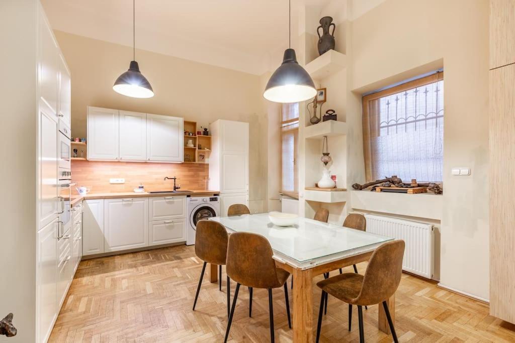 Apartamento Bourgeois Boheme Apt. 88 M² Center *
